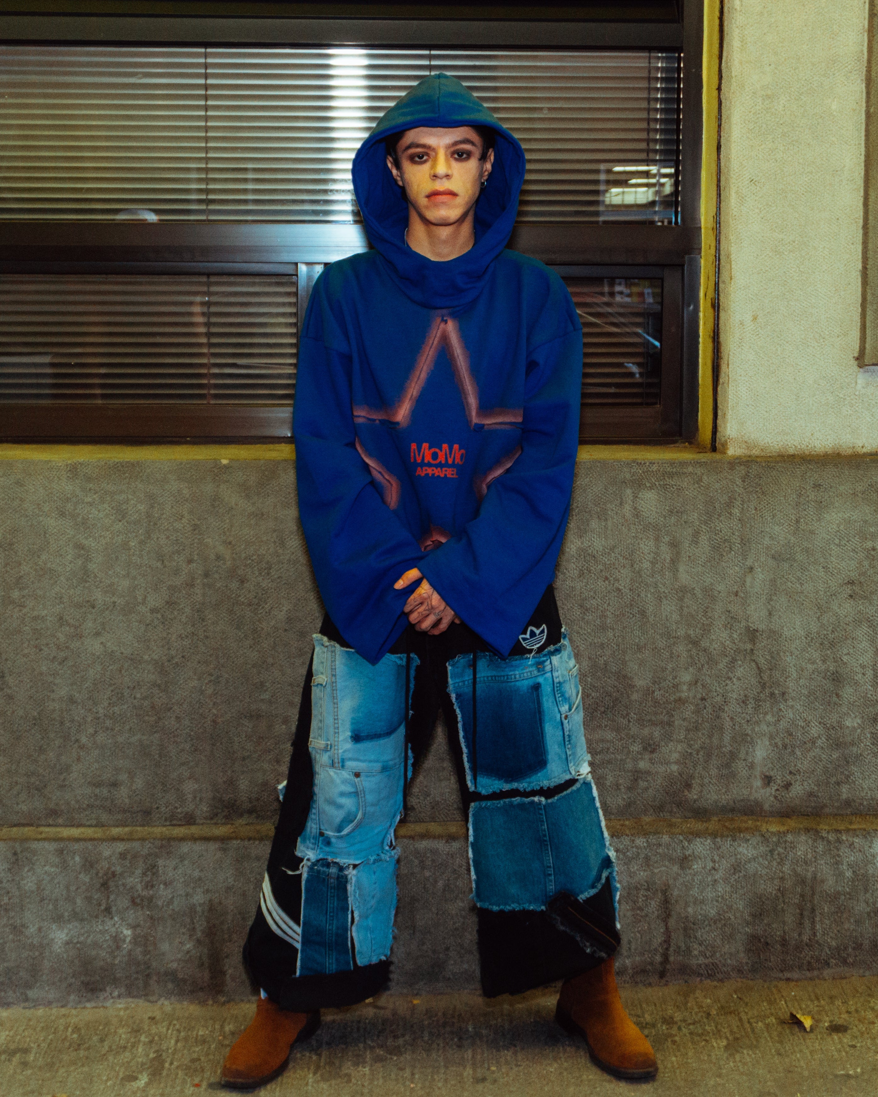 Hoodie Azul Pesada MoMo Apparel